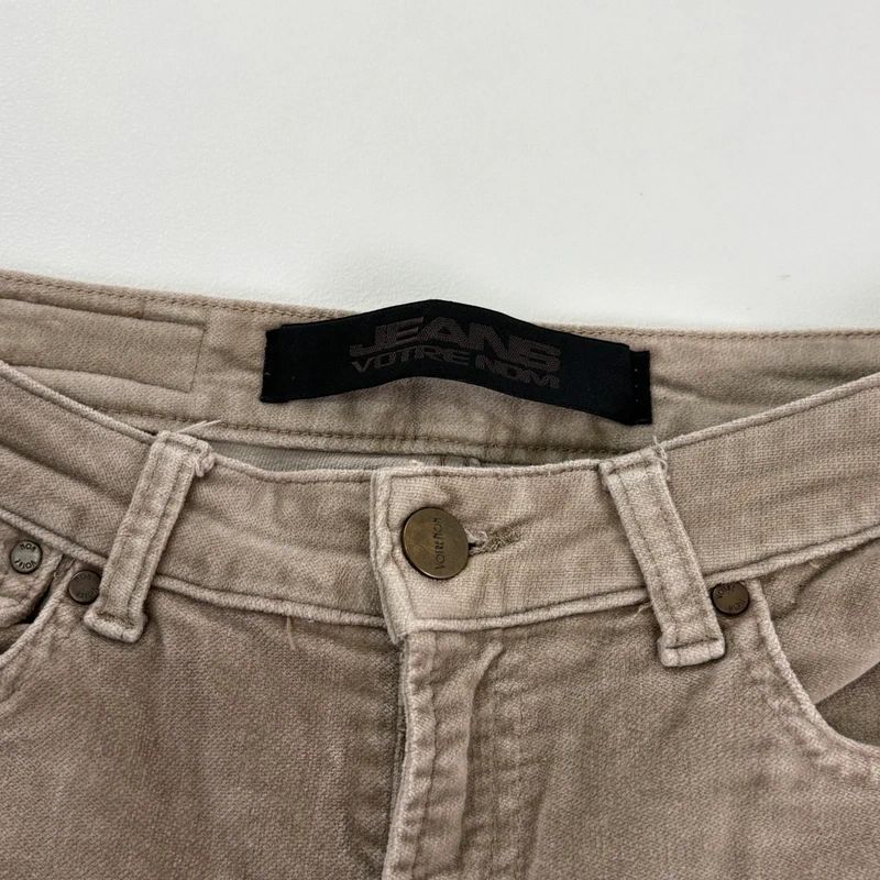 Napoleon cropped tan capri pants
