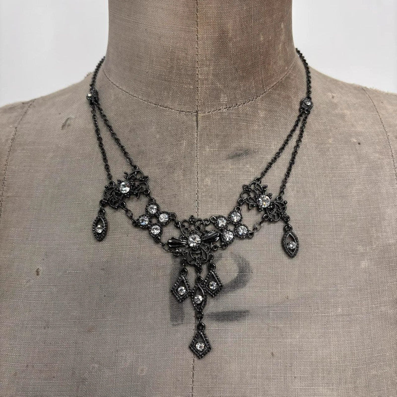 drape gothic grunge necklace