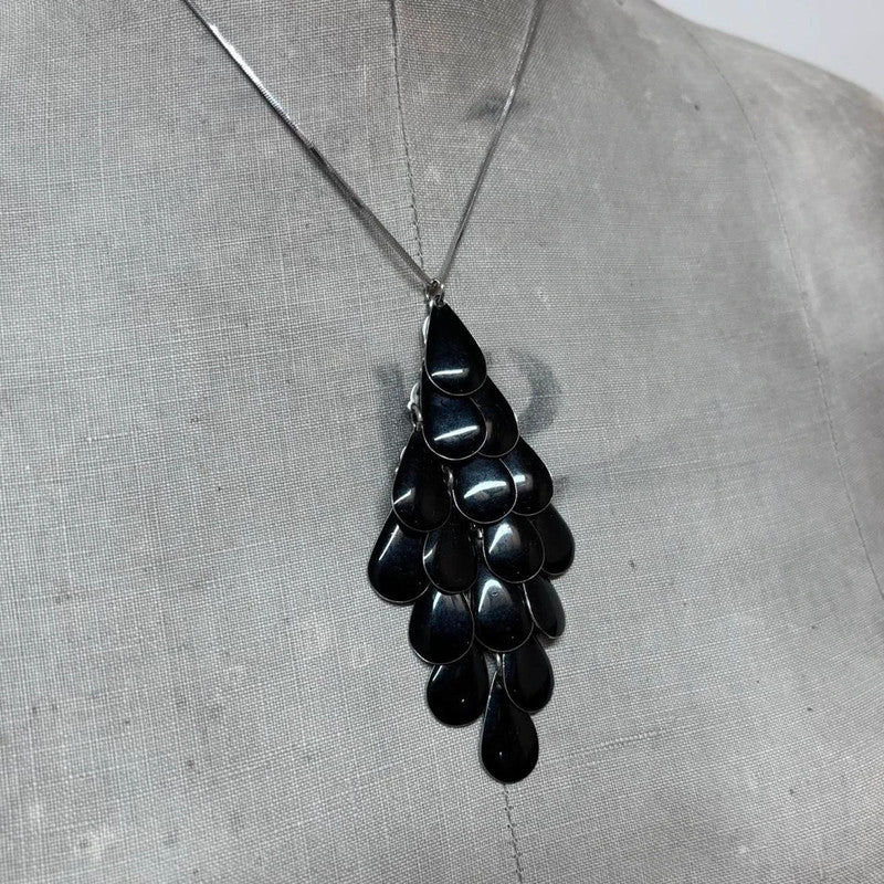 metal silver necklace
