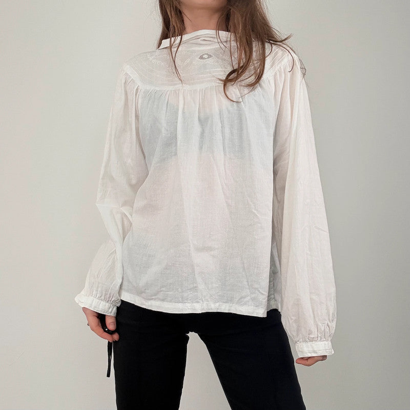 white cotton lace puff shirt