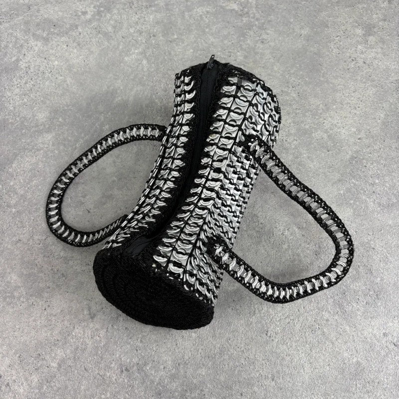 Vintage crochet can tab silver barrel handbag