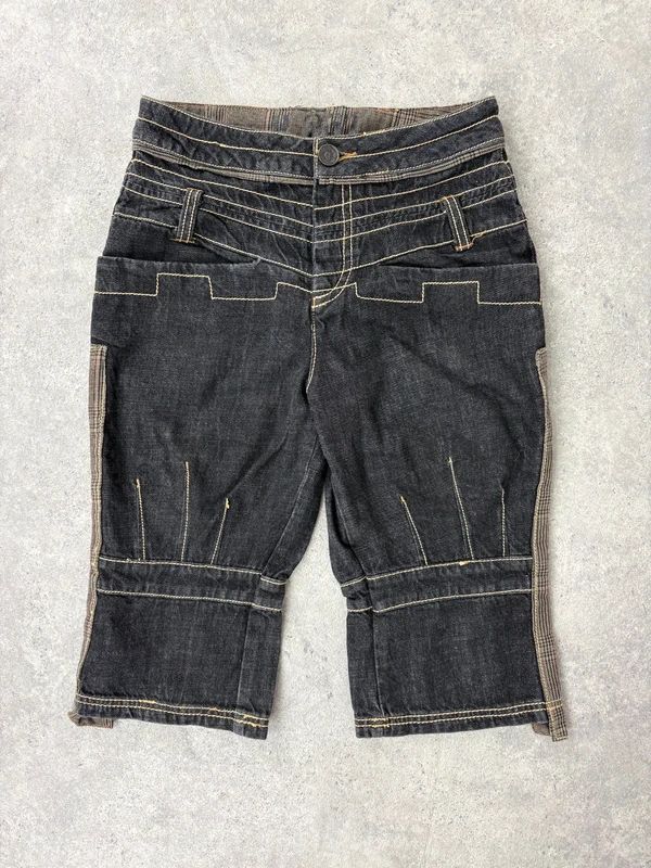 distressed black denim jorts capri pants