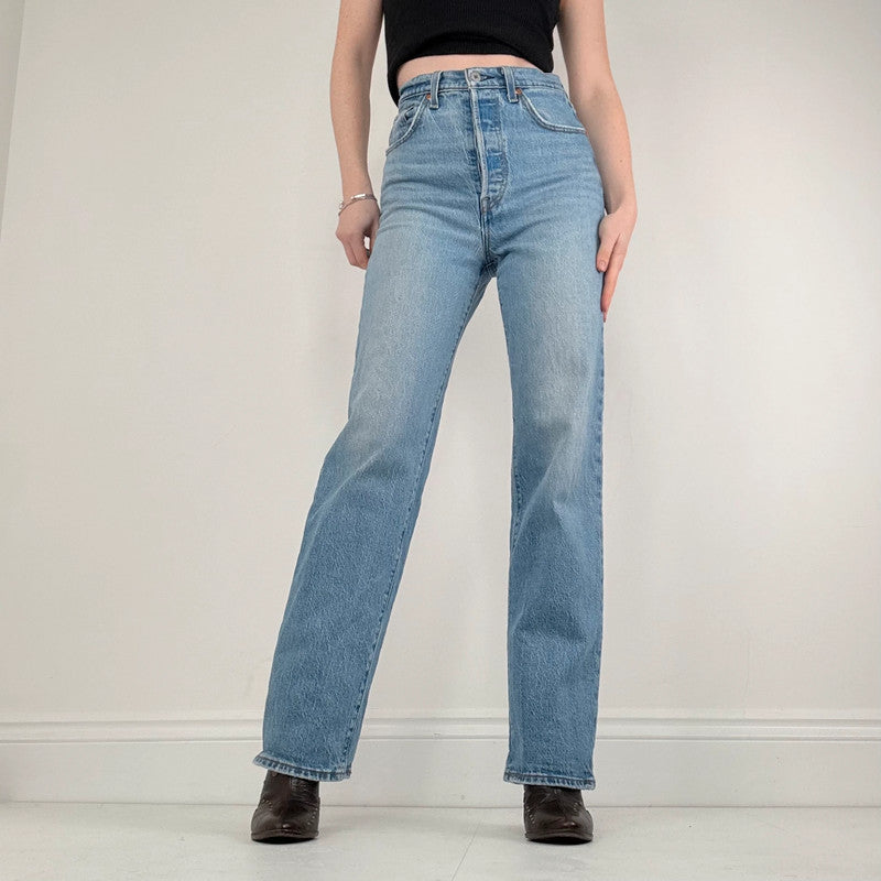 distressed wash stright leg levi's ribcage jeans