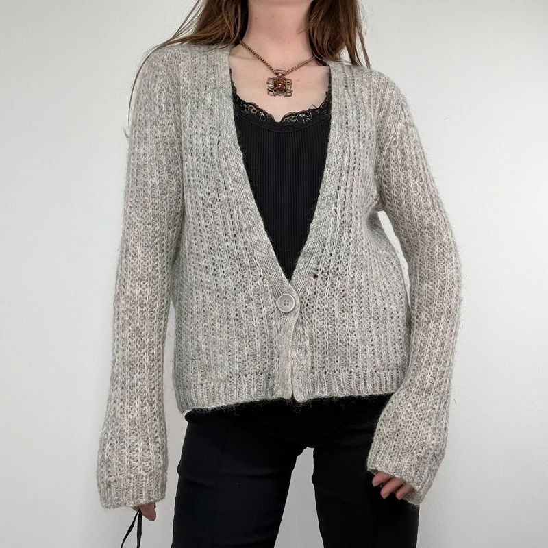 grey American Vintage knitted cardigan