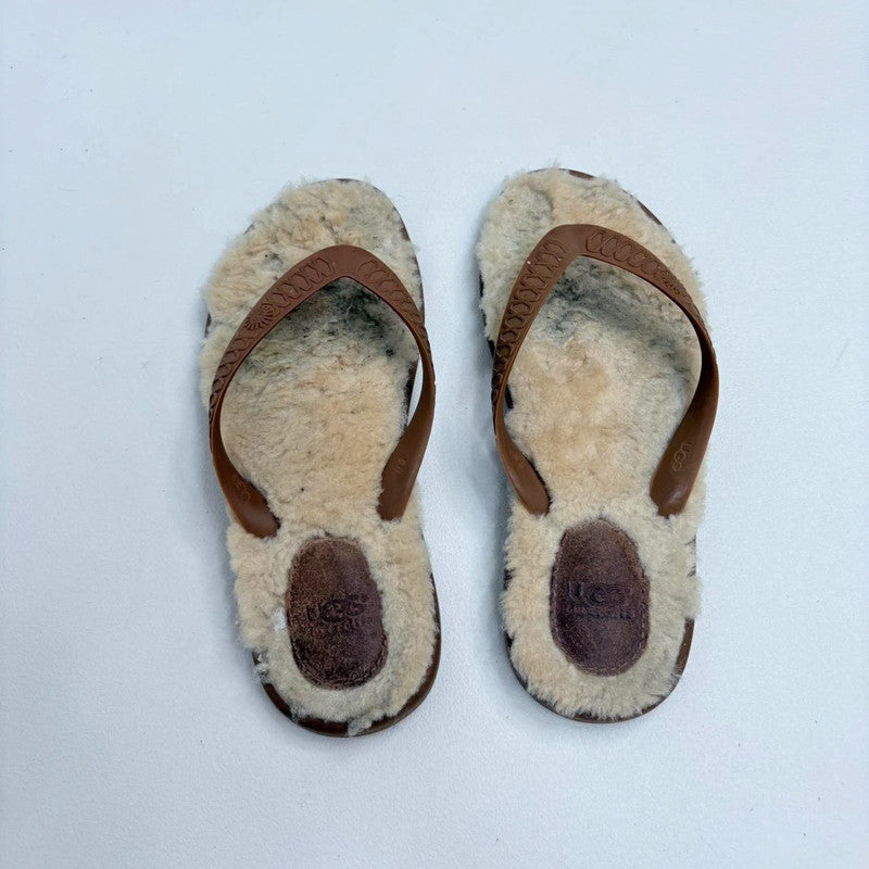 sheepskin leather UGGS flipflops