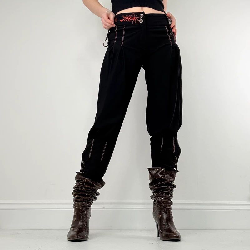 Black pleated puff cropped utility trousers