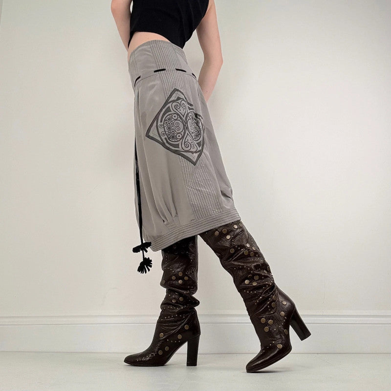 grey pleated puff graphic midi skirt