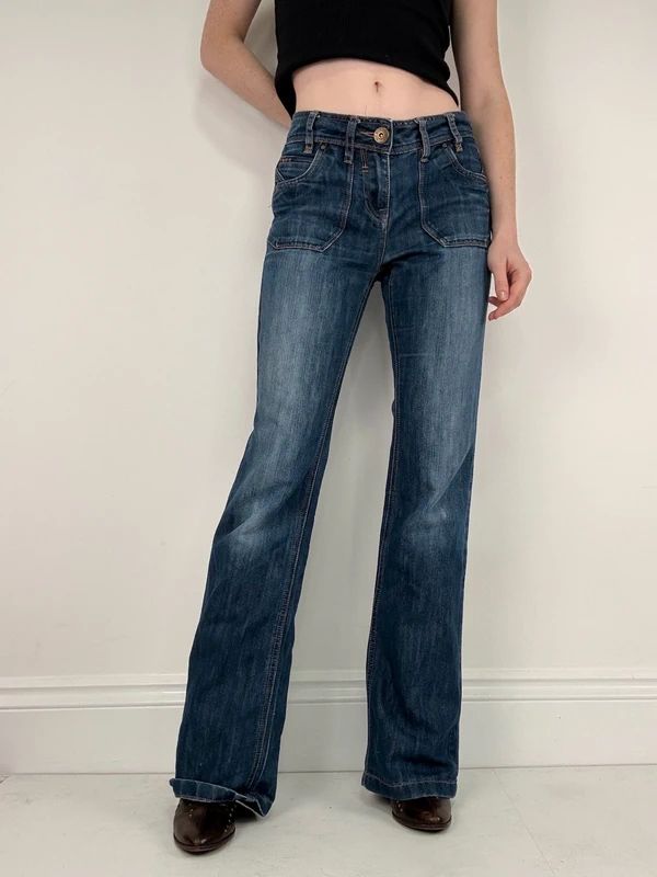 Low rise distressed buckle back Jeans