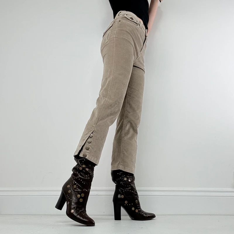 Napoleon cropped tan capri pants