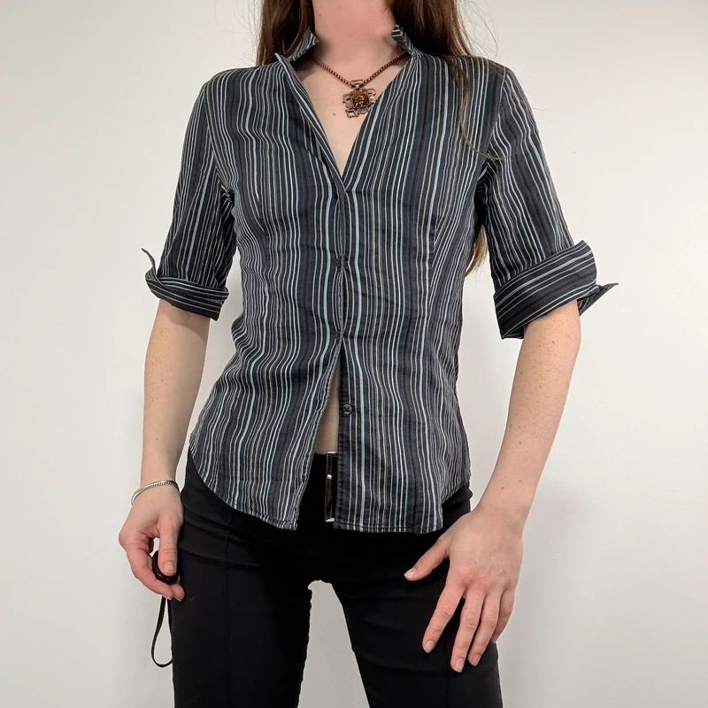 navy pinstripe fitted 3/4 length sleeve shirt