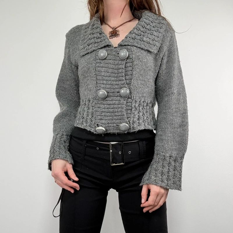 Grey cropped knitted cardigan