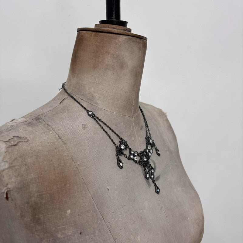 drape gothic grunge necklace