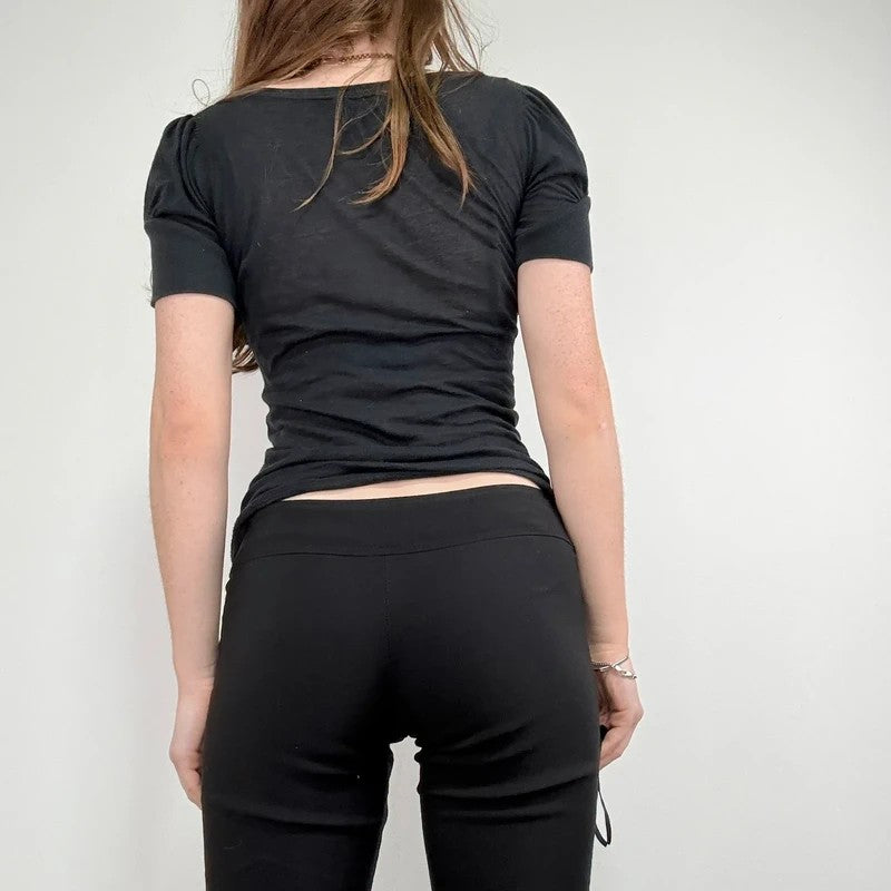Grunge Y2K wide-neck black t-shirt