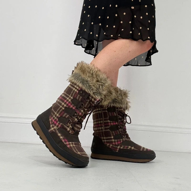 Brown tartan faux fur Animal ski style boots