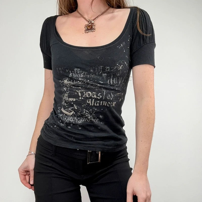 Grunge Y2K wide-neck black t-shirt