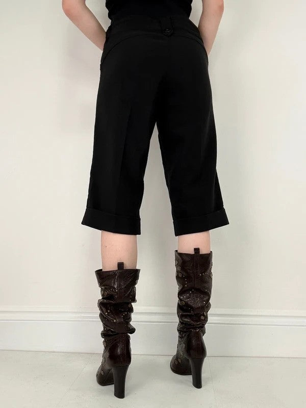 black cropped capri pants