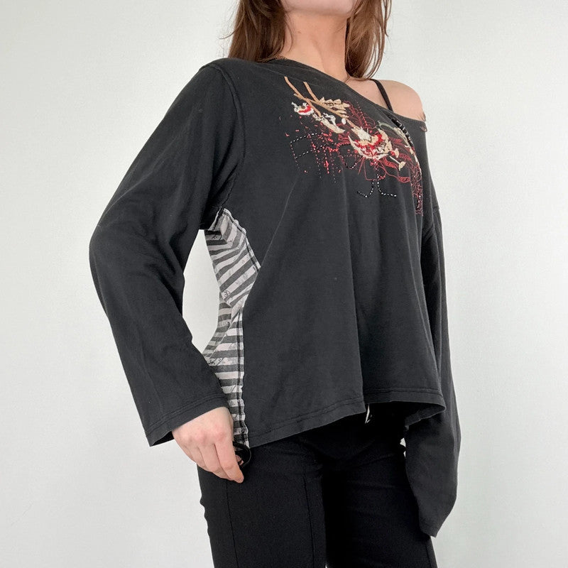 Black slouchy graphic grunge top