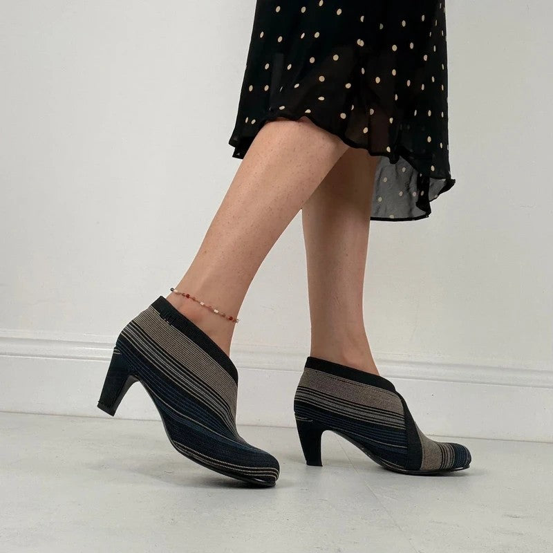 Striped heeled pumps