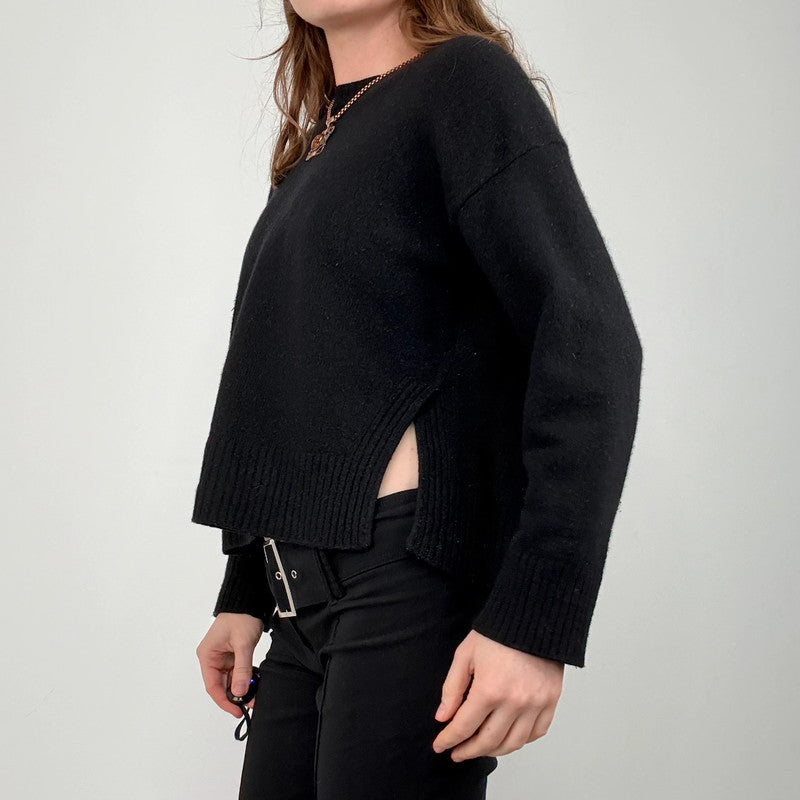 black wool knitted cropped jumper