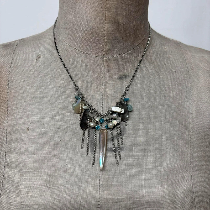 chain drape charm necklace