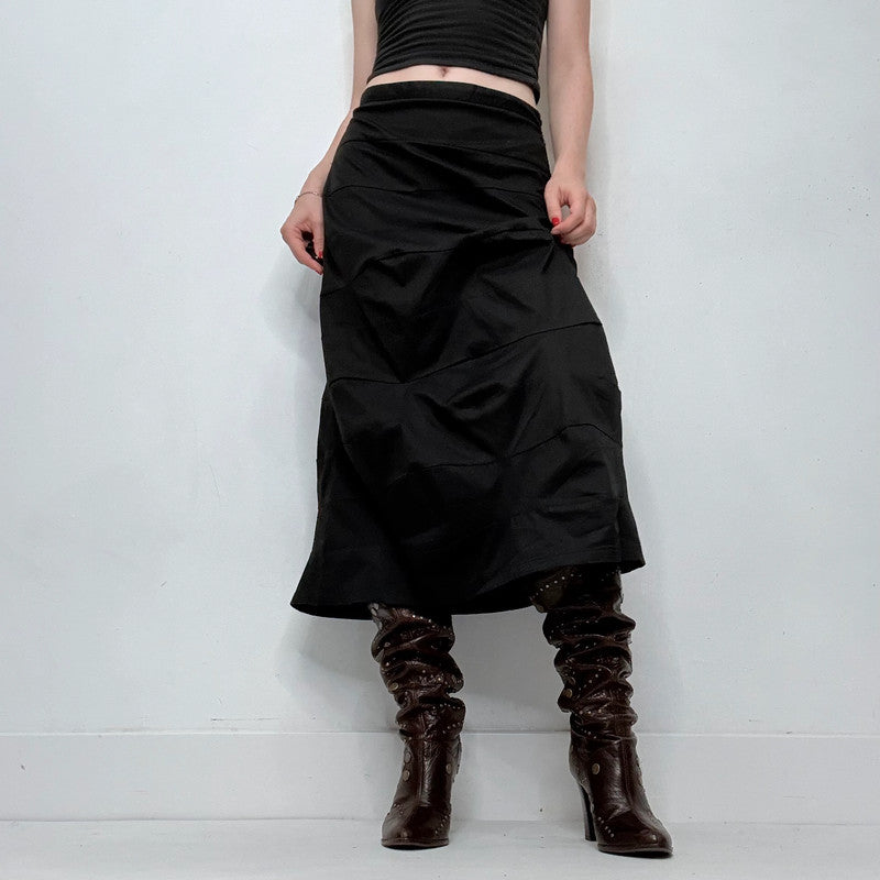 black structured archival flared skirt