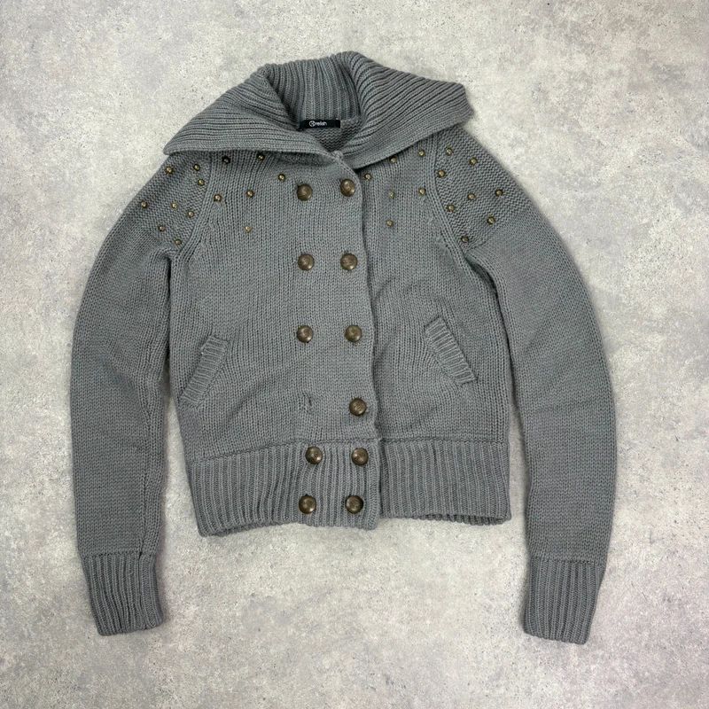 Grey knitted napoleonic cardigan