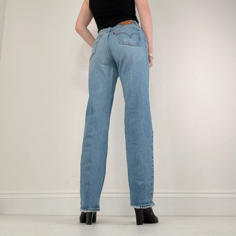 distressed wash stright leg levi's ribcage jeans