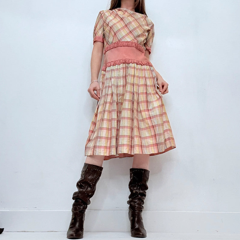 Antique preppy pink checked fitted flared pleated dress