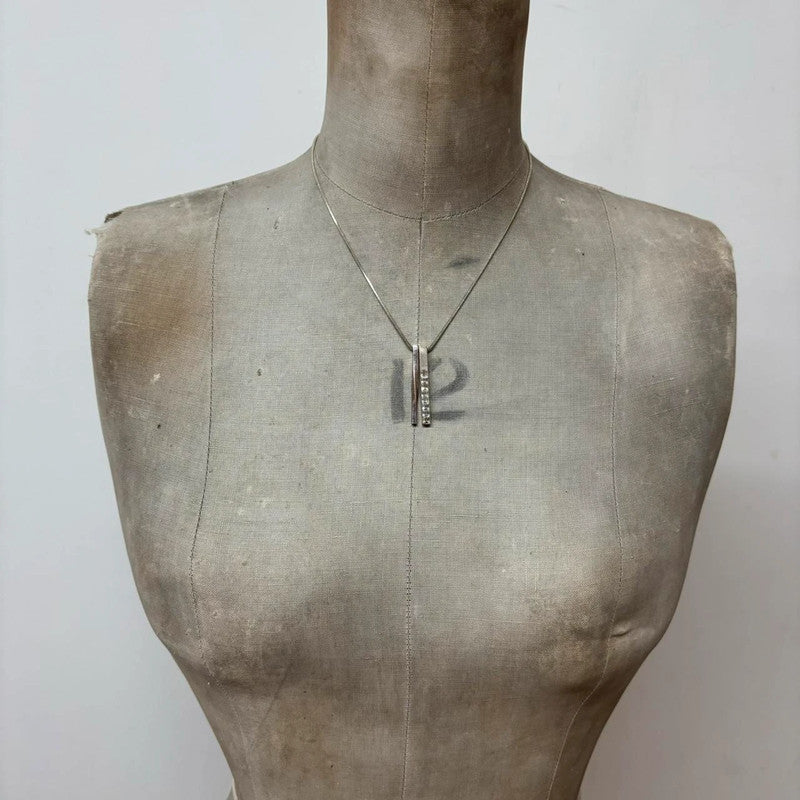 coquette gemstone necklace