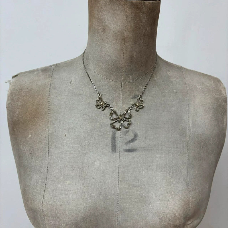 coquette bow necklace