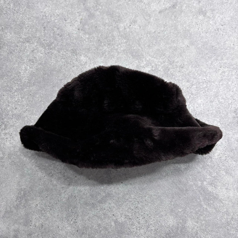 Oversized brown fur bucket hat