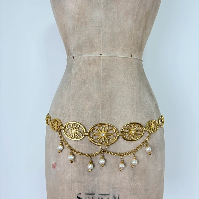 Gold metal chunky chain belt
