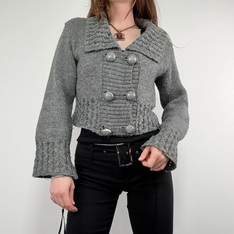 Grey cropped knitted cardigan