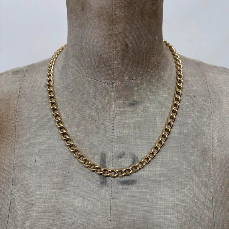 gold metal chain necklace