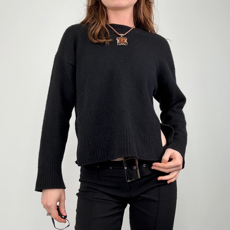 black wool knitted cropped jumper