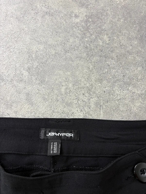 black cropped capri pants
