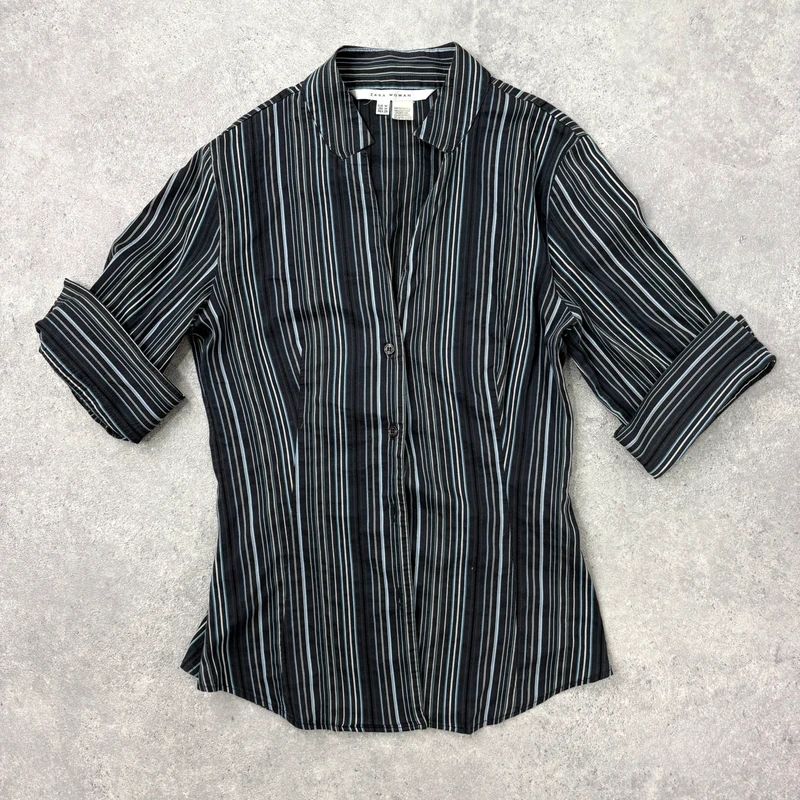 navy pinstripe fitted 3/4 length sleeve shirt