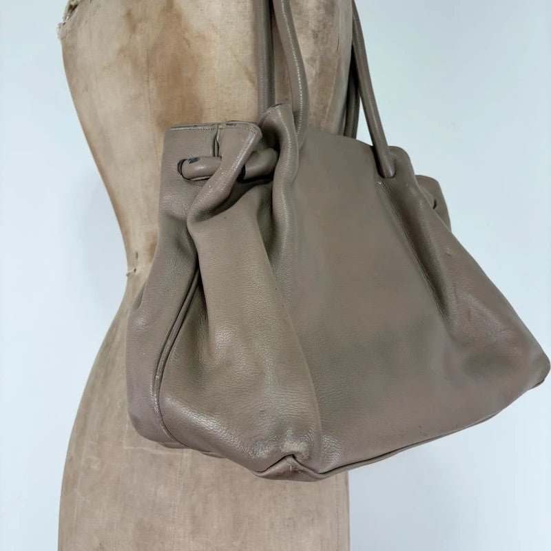Beige vintage leather chunky handbag