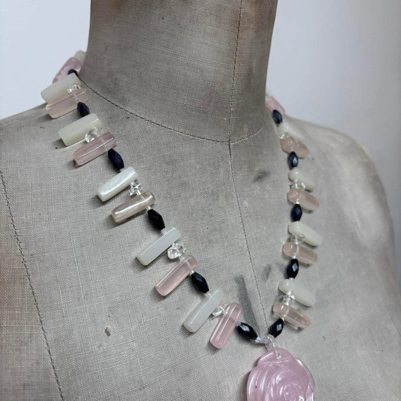 Resin crystal flower necklace