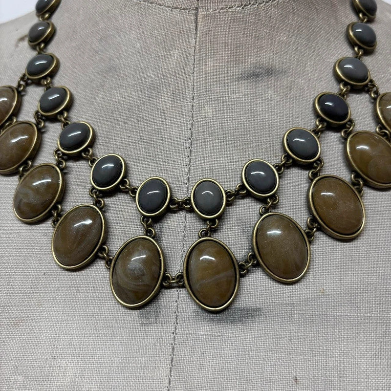 brown resin chain chandiler necklace