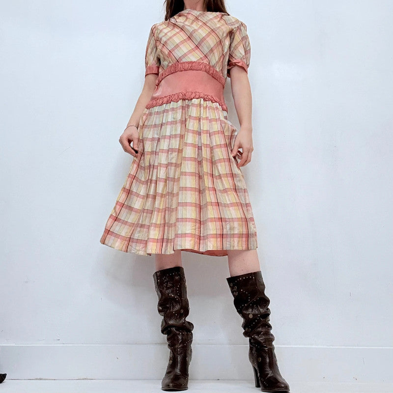 Antique preppy pink checked fitted flared pleated dress