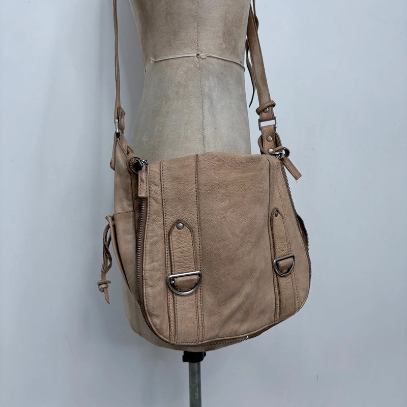 tan leather zip city bag