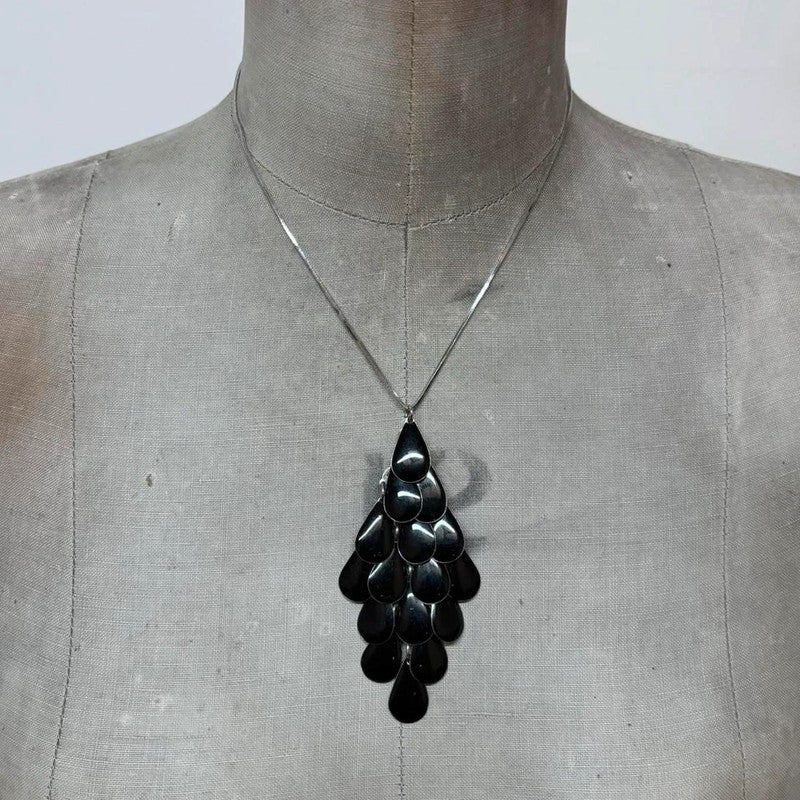 metal silver necklace