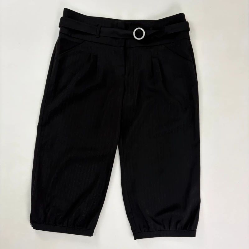 cropped black low rise capri pants