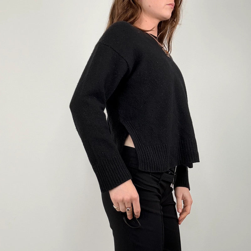 black wool knitted cropped jumper