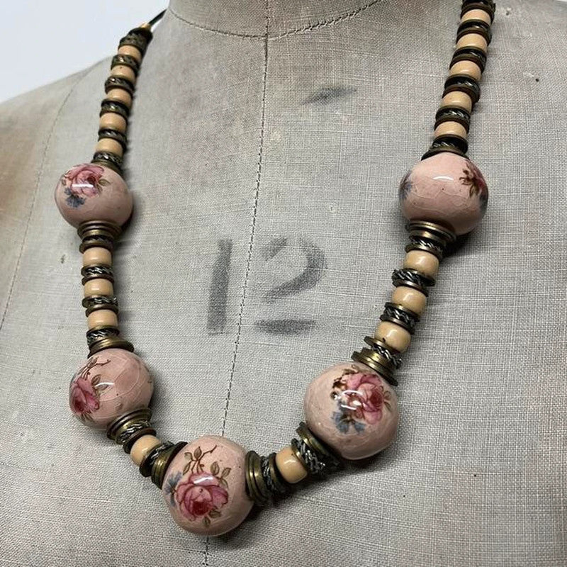Chunky beaded boho rose necklace