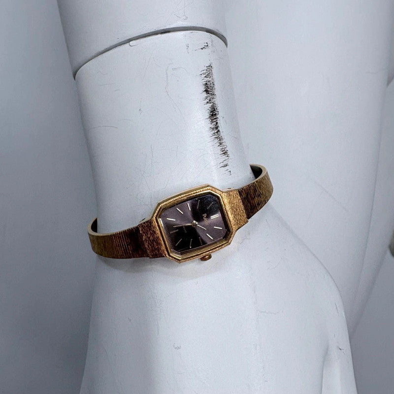 vintage gold pulsar watch