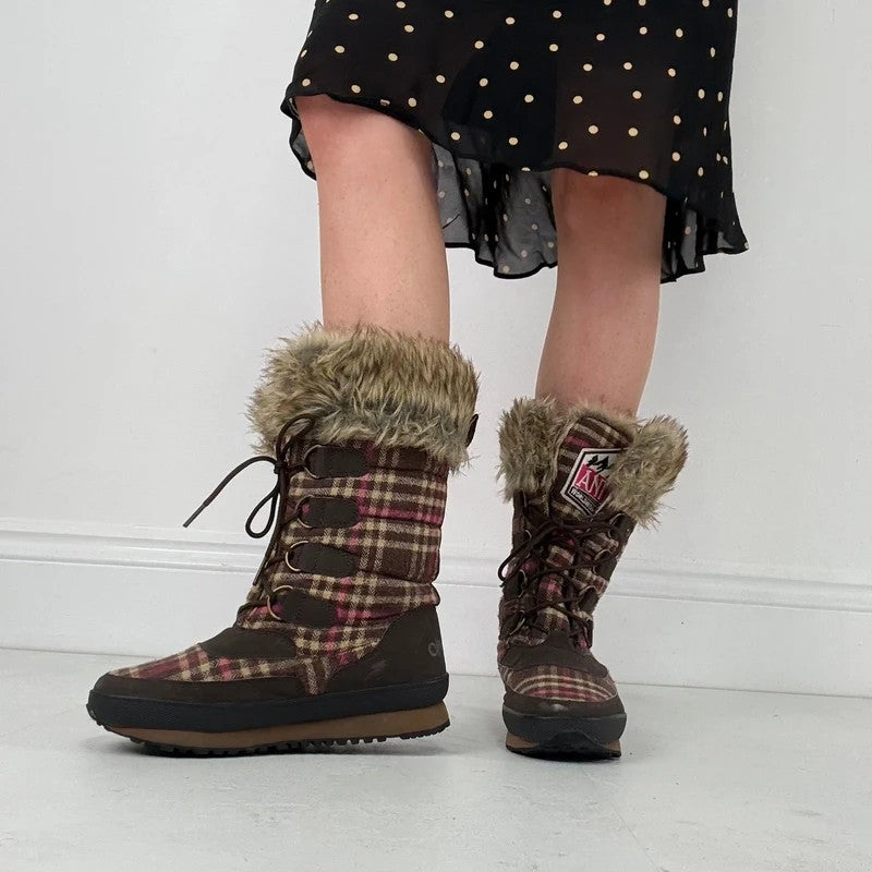 Brown tartan faux fur Animal ski style boots