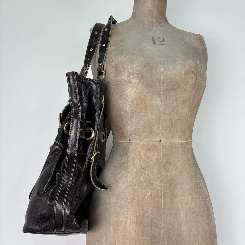 Chunky brown buckle chain shoulder bag
