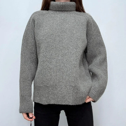 grey chunky ribbed knit ami paris jumper